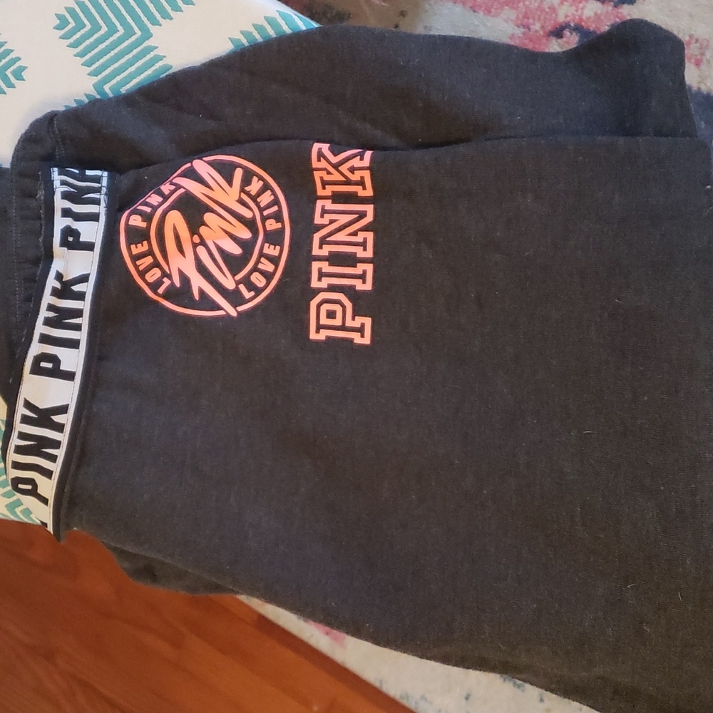 VS PINK Cropped Sweatpants